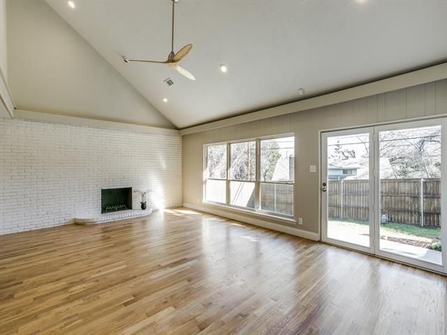 3822 Treeline - Living 2