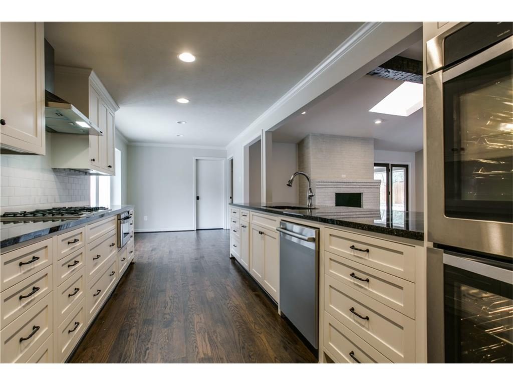 4417 Echo Glen Kitchen