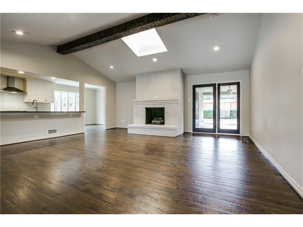 4417 Echo Glen Living