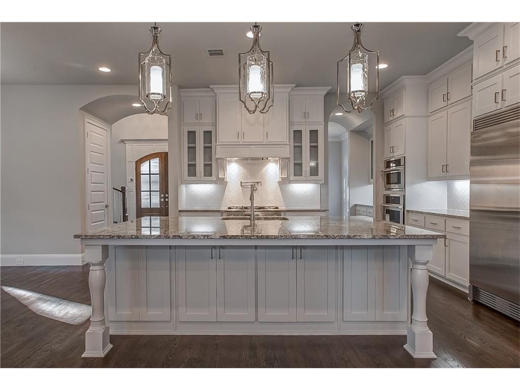 5516 El Campo Kitchen