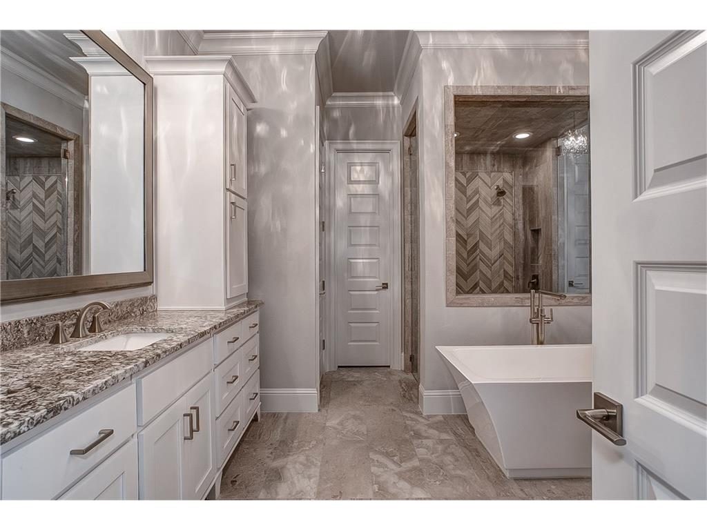 5516 El Campo Master Bath