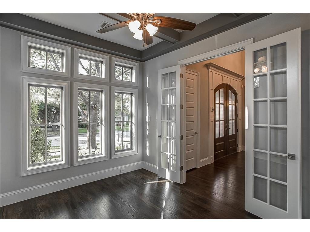 5516 El Campo Office