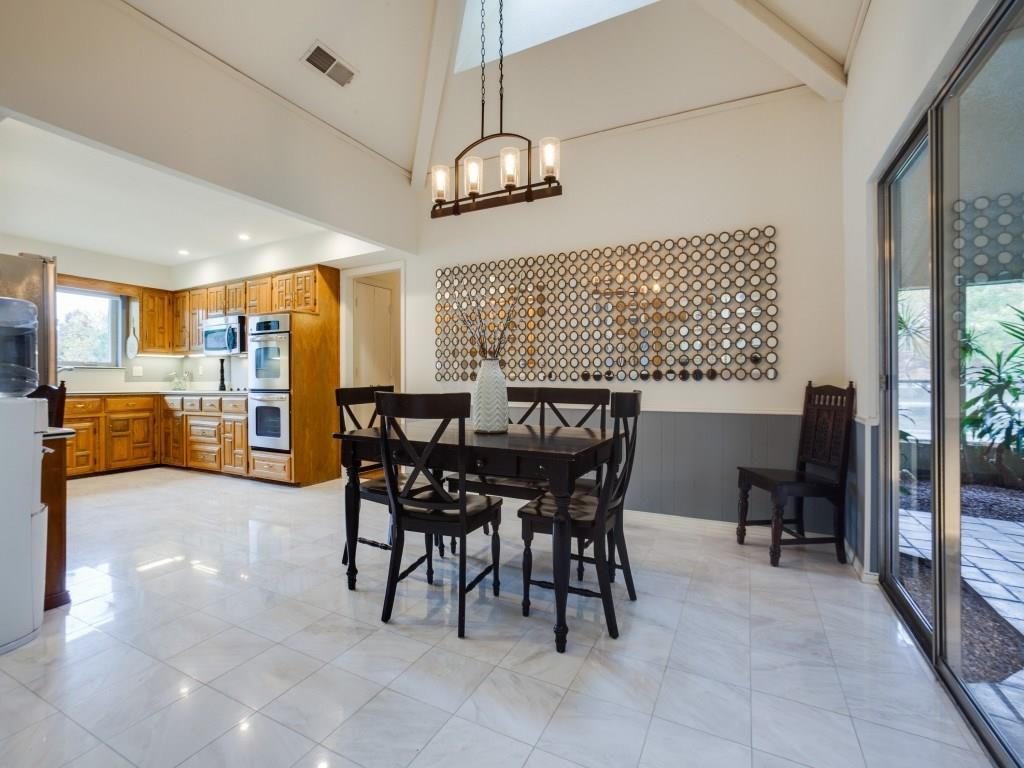 7328 Campbell Dining