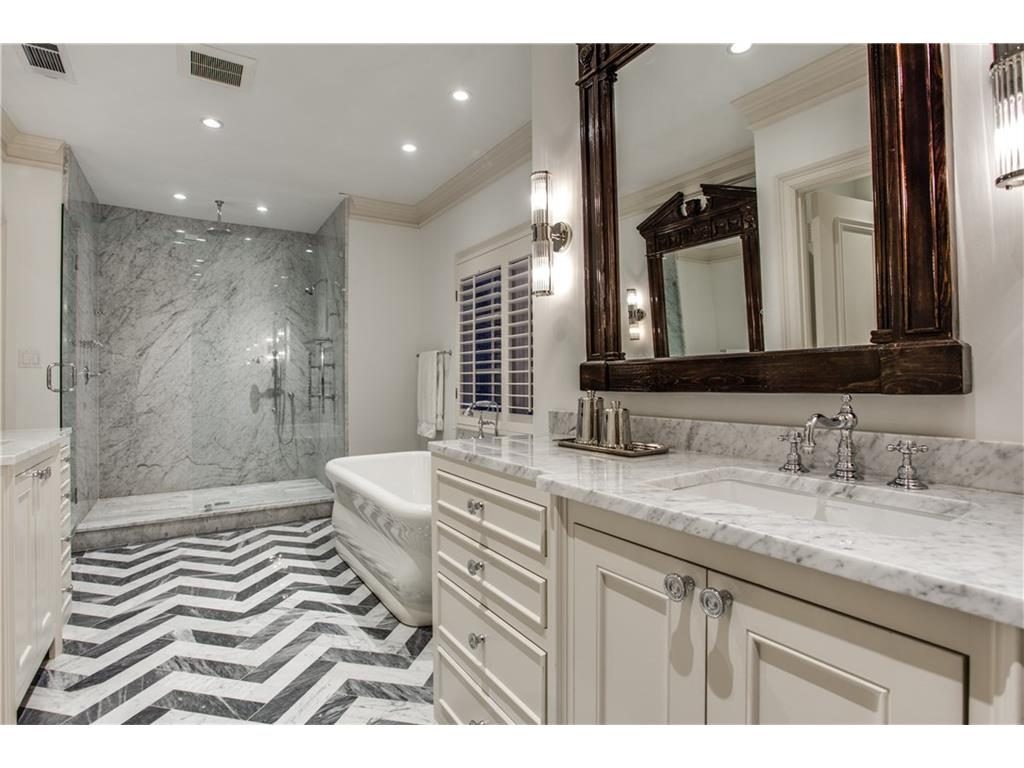 Oak Lawn Townhouse master bath 1.ashx