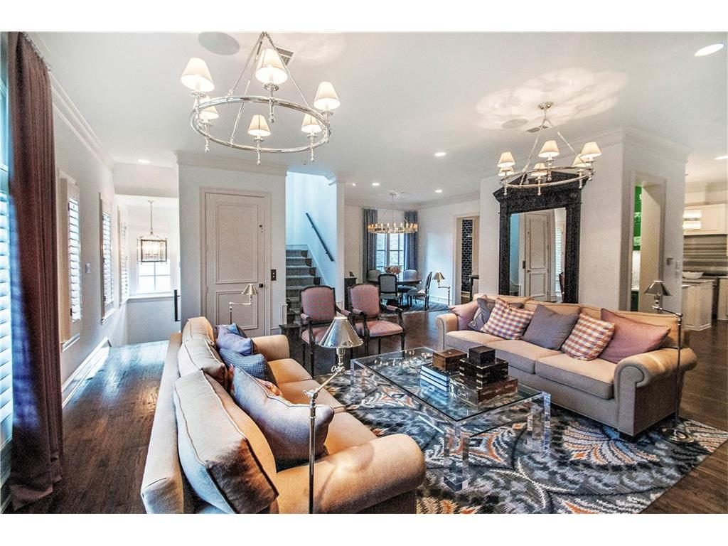 Oak Lawn Townhouse living 3.ashx