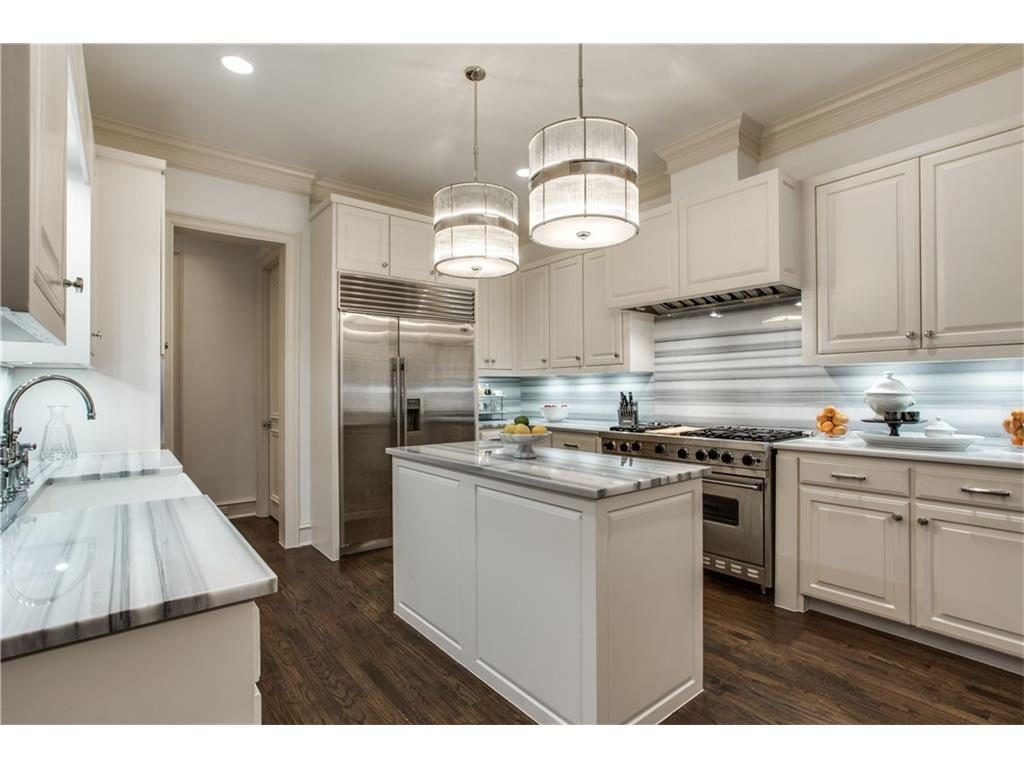 Oak Lawn Townhouse kitchen 2.ashx