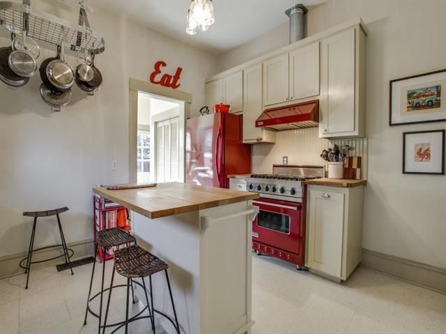 130 N. Edgefield Kitchen 2