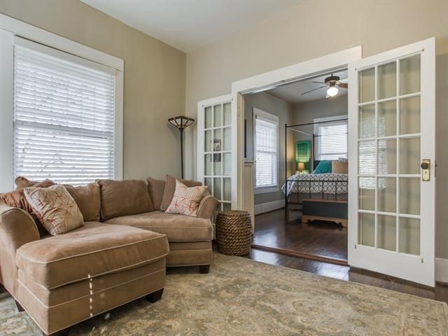 130 N. Edgefield Master Sitting Area