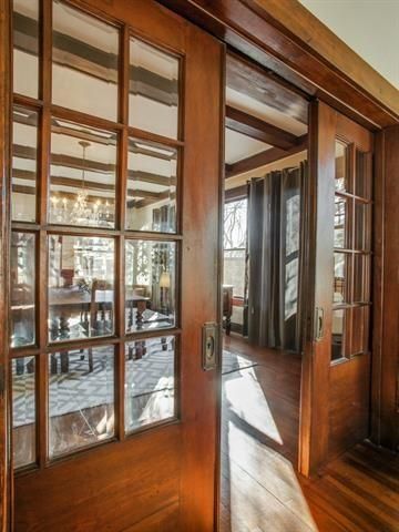 130 N. Edgefield Pocket Doors