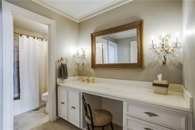 2016 - Guest Bath 1