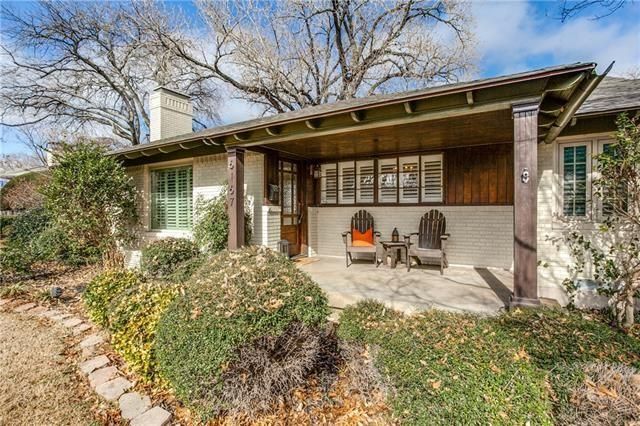 Charmed East Dallas Cottage | CandysDirt.com