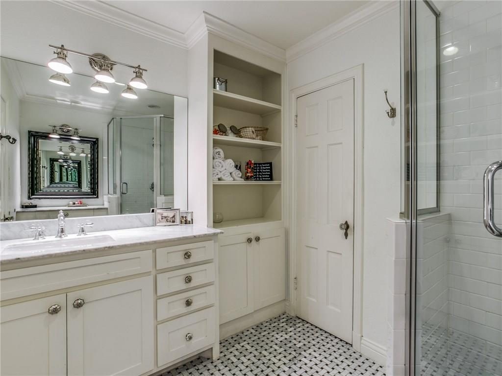 Cape Cod shower.ashx