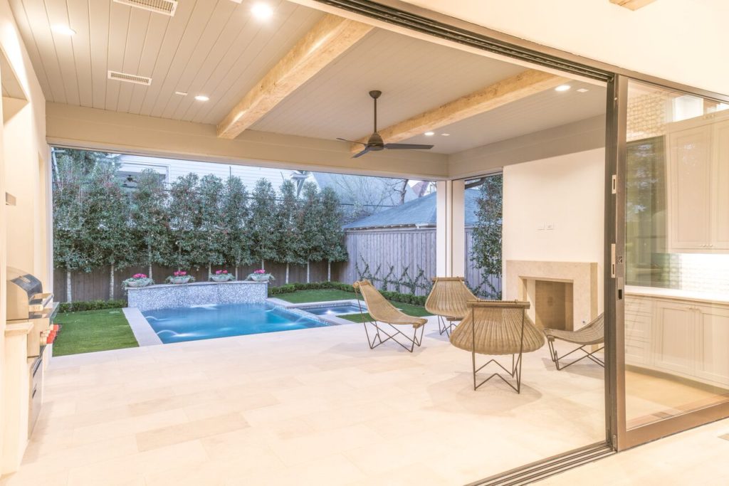 Mediterranean 4412 Lorraine patio