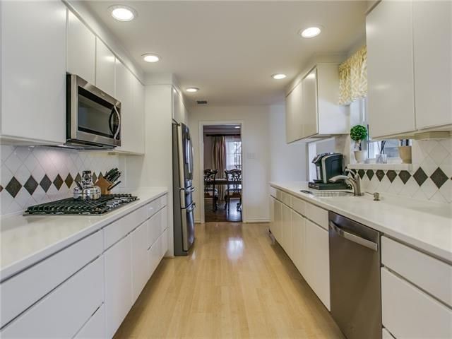 3884 Echo Brook c