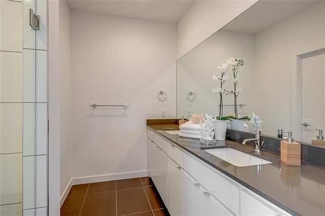 4205 Delano d