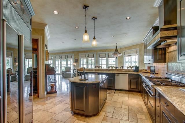 4786 - Kitchen 2