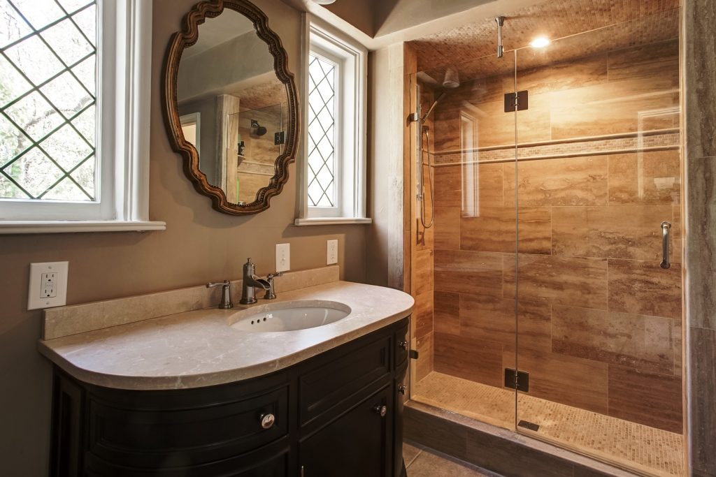 Wonder what this bathroom looked like when Dilbeck first designed it