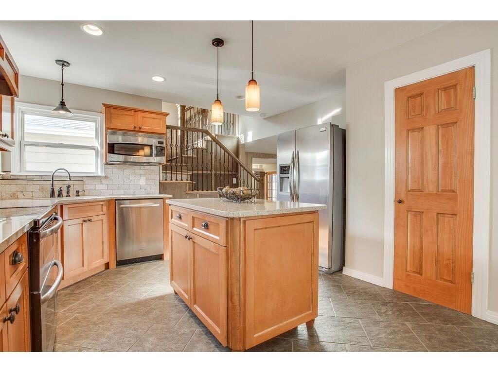 6311 Kenwood Kitchen 2