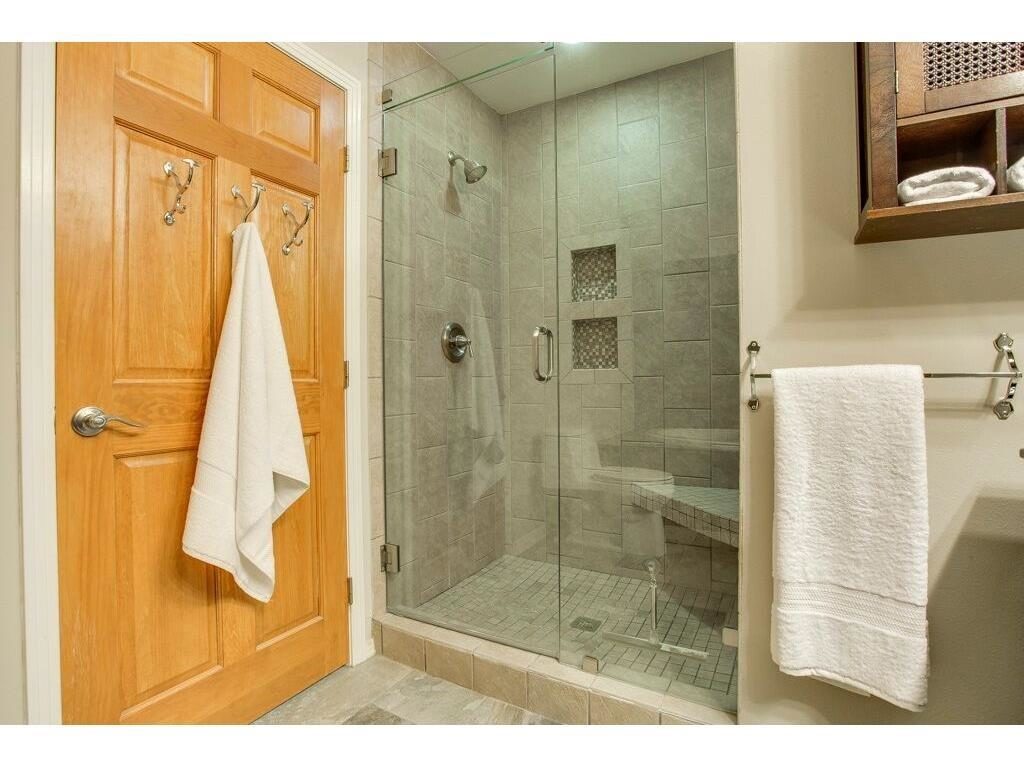 6311 Kenwood Master Bath 2
