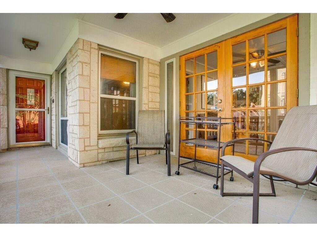 6311 Kenwood Porch