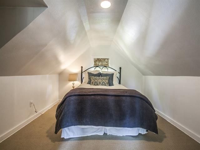 7014 Santa Monica d