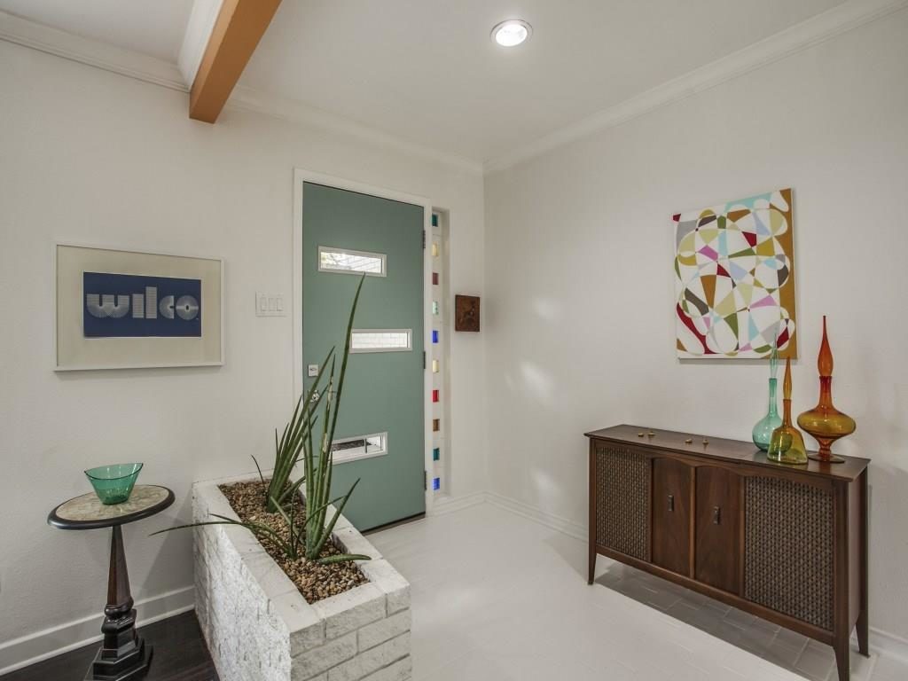 3356 Merrell Foyer