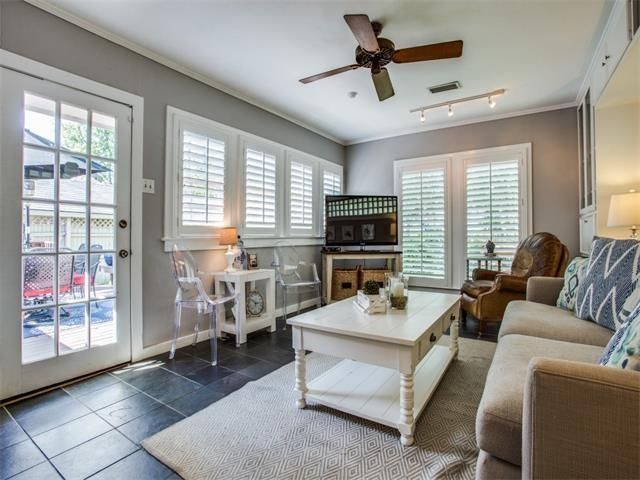 4221 Camden d