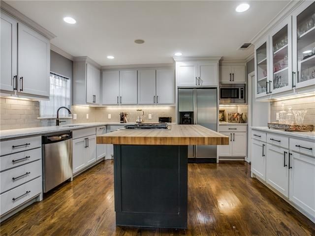 5630 W Amherst c