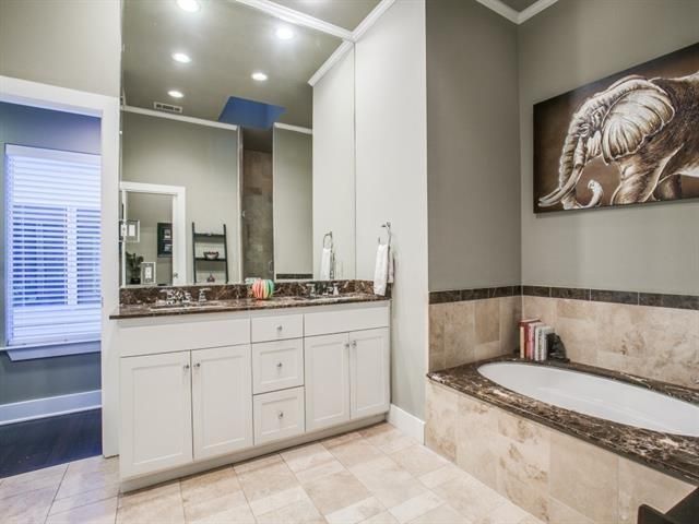 5806 Colhurst d