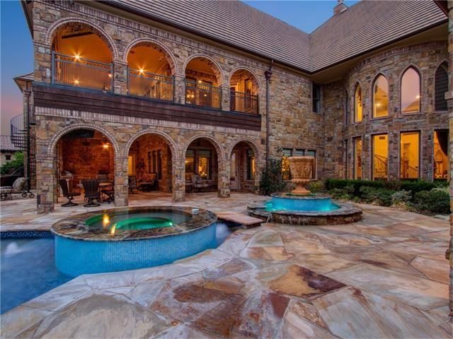 9553 BELLA TERRA Outdoor Pool 3
