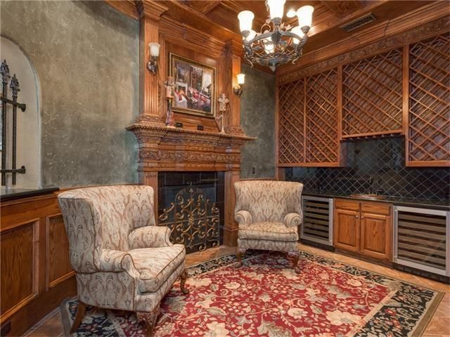 9553 BELLA TERRA wet bar