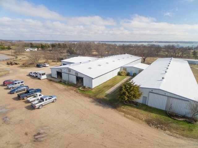 Equest Wylie 3 barns jpg