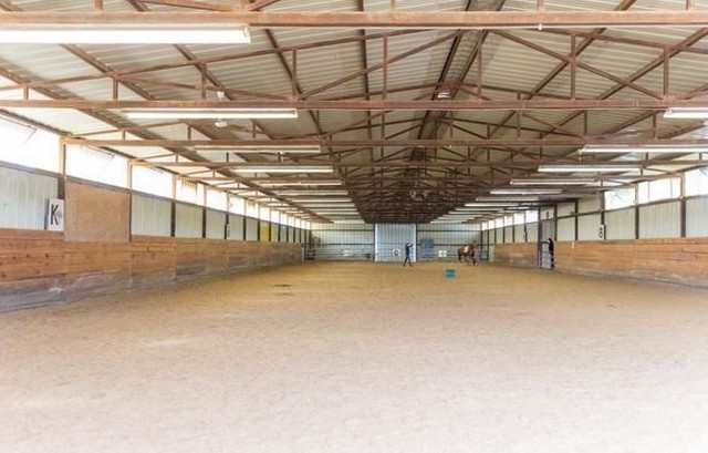 equest 15 indoor arena
