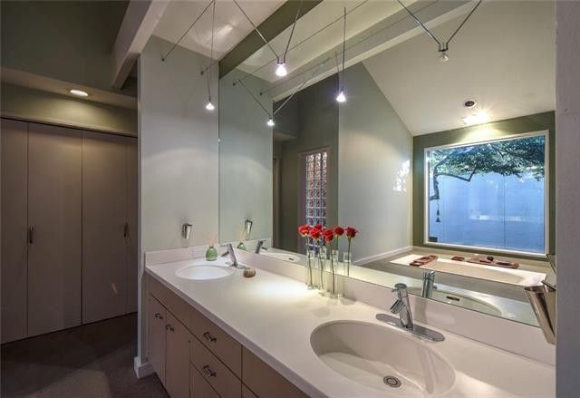 9109 Clearlake Dr 16 master bath 2