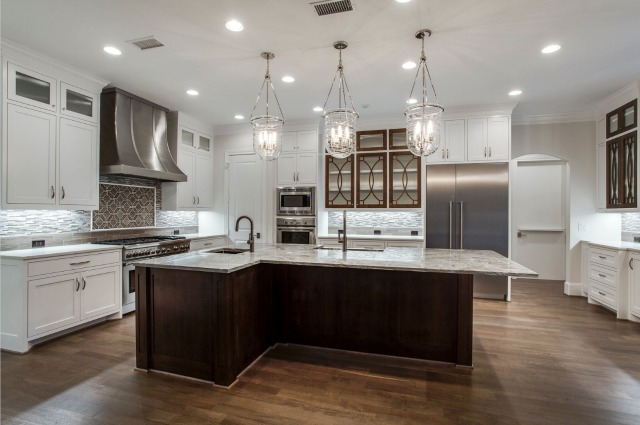Desco Fine Homes 