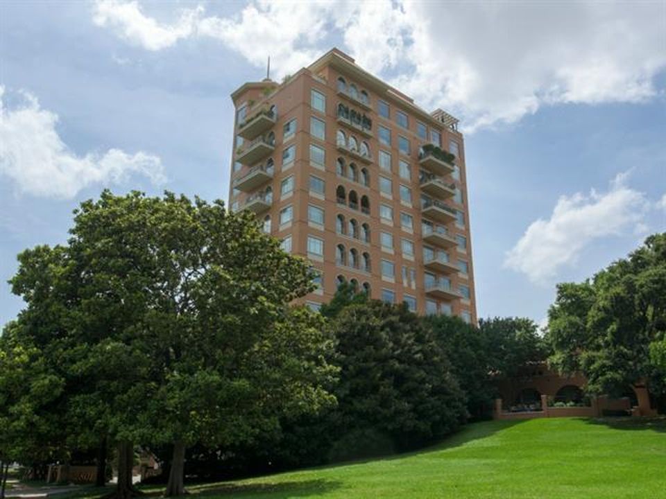 Dallas HighRise Buyer's Guide The High Rollers