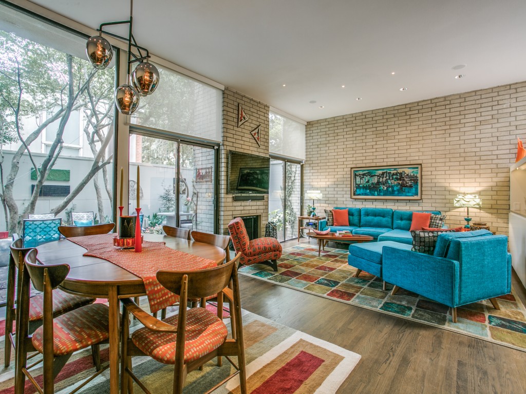 Bud OglesbyDesigned Midcentury Townhome in Mansion Park