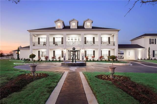 Horse-lover's Dream House Near Equestrian Trails at Lake Ray Roberts | CandysDirt.com