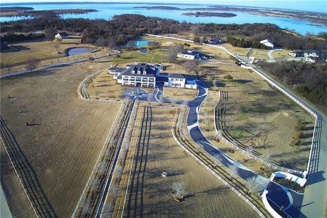 Horse-lover's Dream House Near Equestrian Trails at Lake Ray Roberts | CandysDirt.com