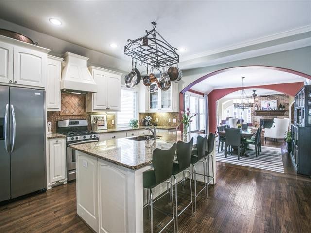 Splurge vs. Steal: Two Houses on the Same Street in Hollywood Heights | CandysDirt.com