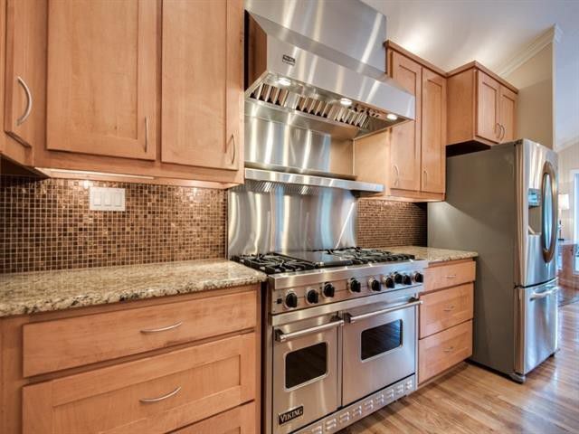 Splurge vs Steal: Take Your Pick in East Dallas' Casa Linda Estates | CandysDirt.com