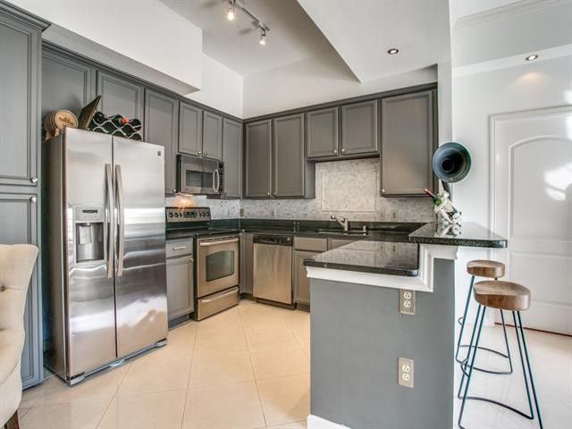 Splurge vs. Steal: Two Turtle Creek Condos | CandysDirt.com