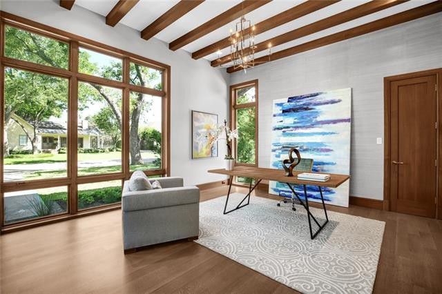 Exceptional Bluffview Custom Contemporary Takes Luxury Seriously with Fab Looks | CandysDirt.com