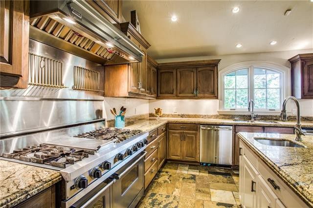 Russwood Acres Estate on Lush Grounds Impresses in our Dallas Open Houses | CandysDirt.com