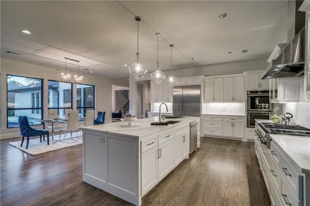 Splurge vs. Steal: Two Melshire Estates Houses | CandysDirt.com
