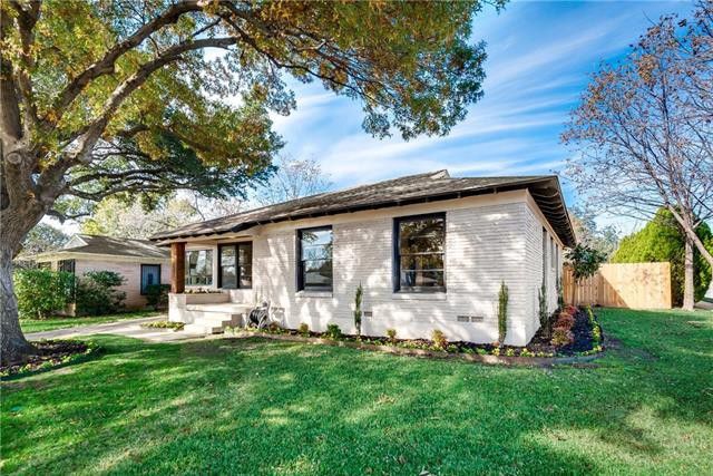 Corner Lot Casa View Oaks Renovation with Huge Updates Throughout | CandysDirt.com
