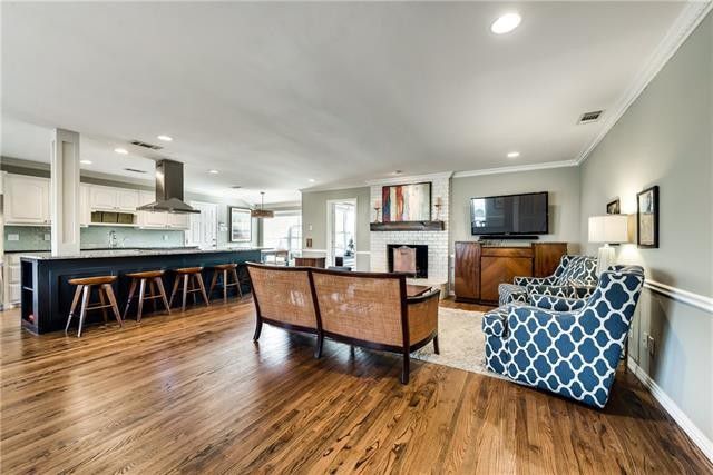 Brookhaven Golf Course Home with Open Floorplan, Mod Updates | CandysDirt.com