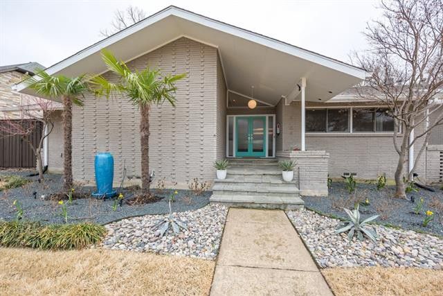 Splurge vs. Steal: Two Renovated Midcentury Modern Houses | CandysDirt.com