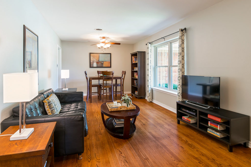 Heights Park Cutie in Richardson Lists Today with a First-Look Open House Tomorrow | CandysDirt.com