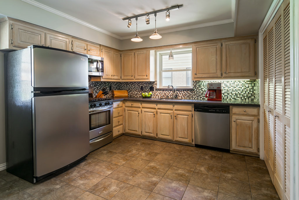 Heights Park Cutie in Richardson Lists Today with a First-Look Open House Tomorrow | CandysDirt.com